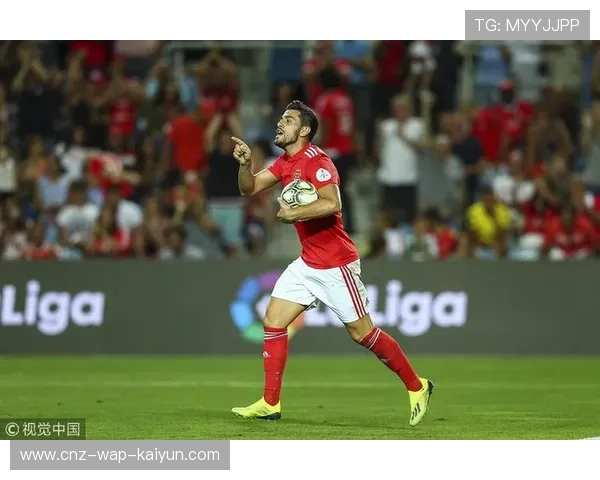 本菲卡拉法高速插上连续顶级触球后扫射破门：攻防之间的极致美学